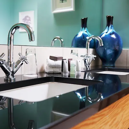 Feversham Arms Hotel&verbena 4*