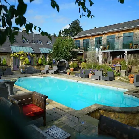 Feversham Arms Hotel&verbena